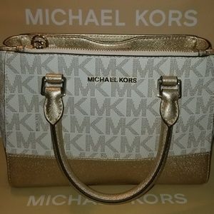 Michael Kors-Kellen XS crossbody Vanilla/ gold
